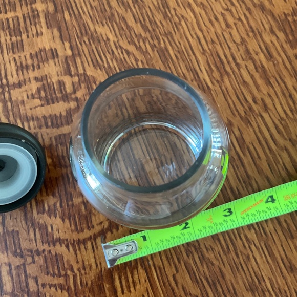 Pottery barn glass spice jar - Picture 5 of 5